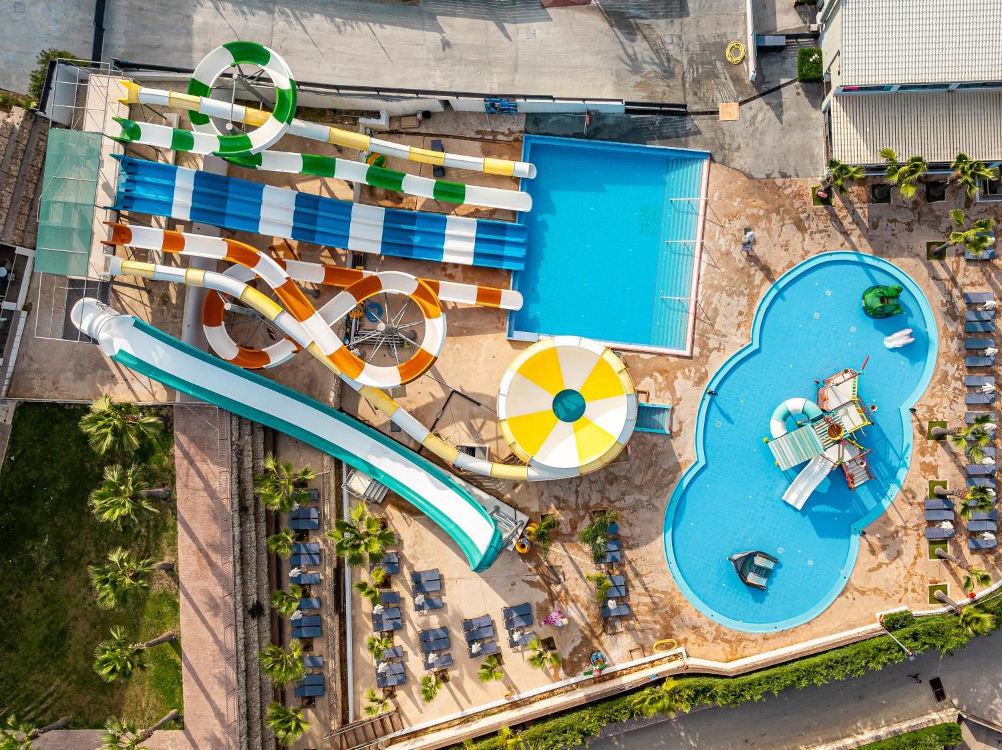 Caretta Paradise Resort & Waterpark Tragaki Extérieur photo